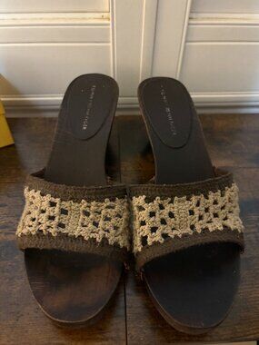 Size 10 Tommy Hilfiger Macrame Wooden Sole Slides With Grommet Detail